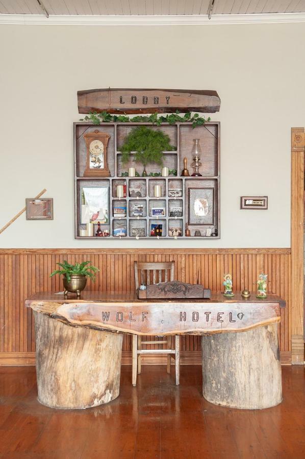 The Historic Wolf Hotel Ellinwood Экстерьер фото