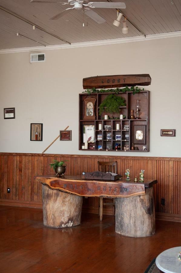 The Historic Wolf Hotel Ellinwood Экстерьер фото